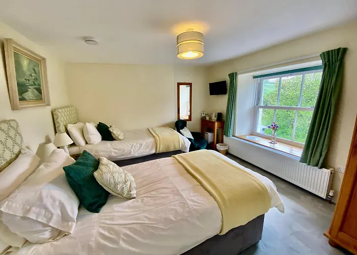 Lynwood House Bed And Breakfast